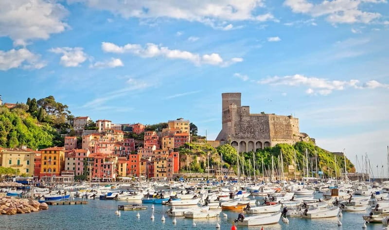 From La Spezia: Shore Excursion by Bus to Pisa - Guides make the group day easier