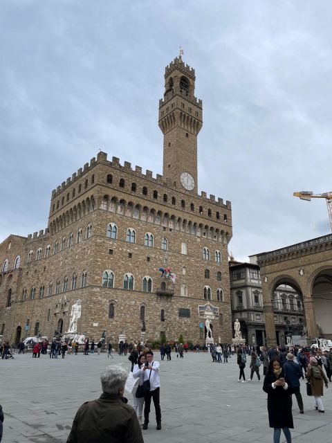 From Livorno: Guided Day Trip to Florence and Pisa by Bus - Ponte Vecchio, 15 minutes beside the Arno