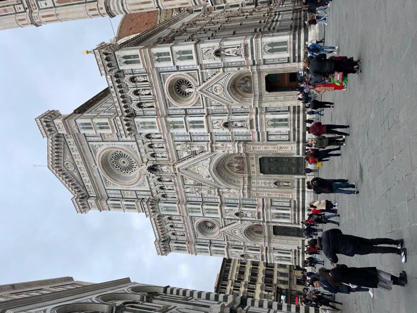 From Livorno: Guided Day Trip to Florence and Pisa by Bus - Pisa’s Square of Miracles in 30 minutes