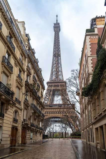 From London: Paris by Rail with Sightseeing Bus and Cruise - The Seine cruise and Paris from the water