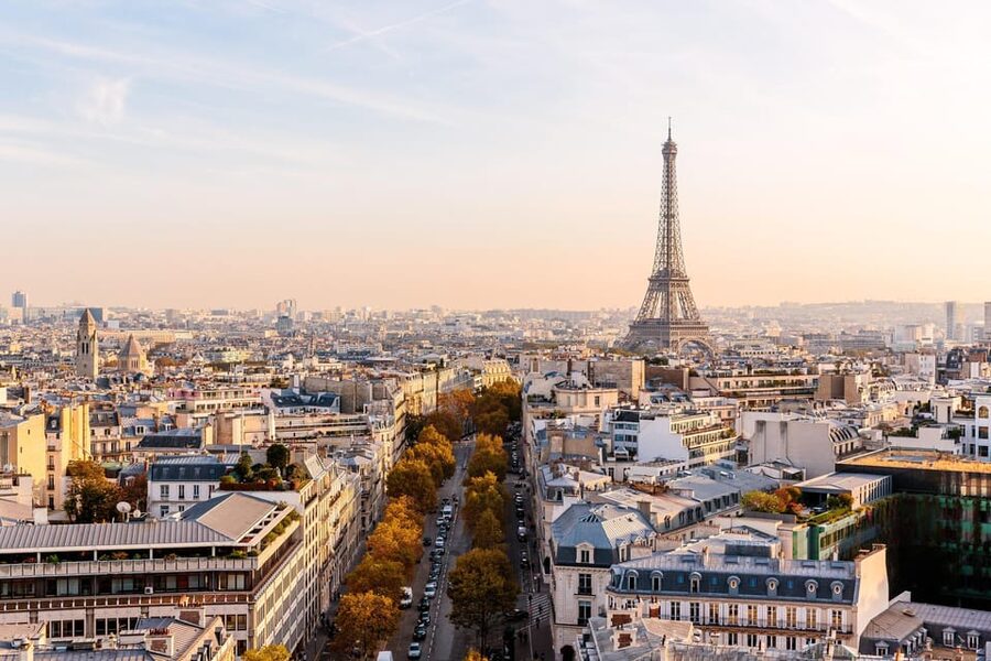 From London: Paris Tour with Sightseeing Bus & Lunch Cruise - The independent format, and the guide question