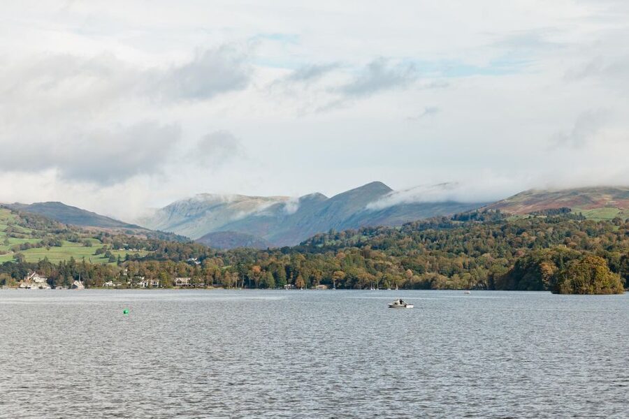 From Manchester: Lake District Bus Tour & Windermere Cruise - Who will enjoy this tour most