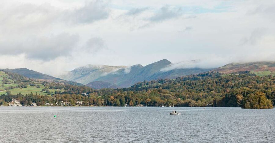From Manchester: Lake District Bus Tour & Windermere Cruise - Meeting the minibus on Store Street