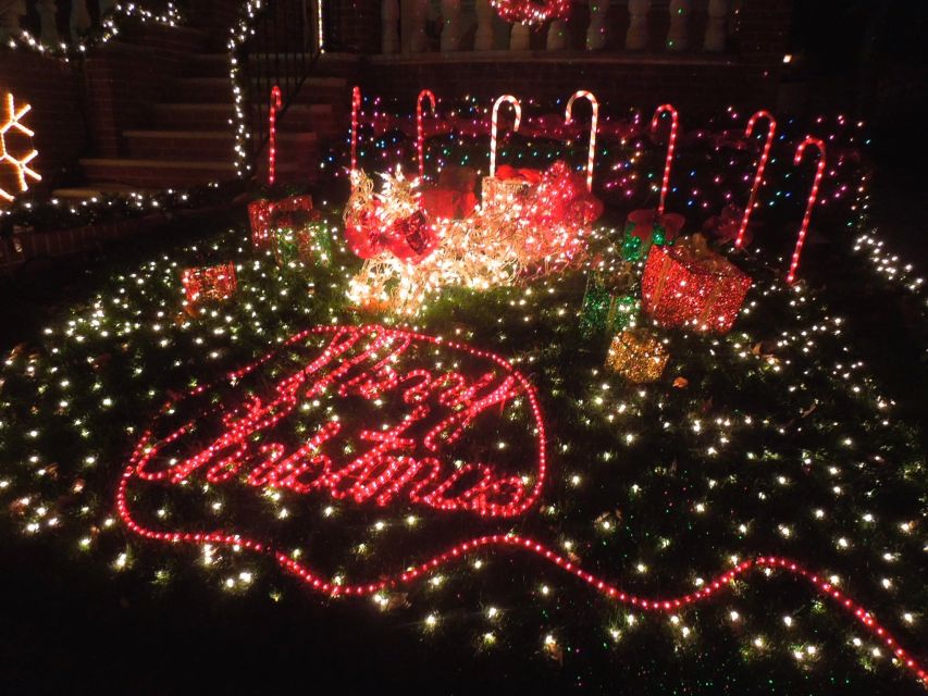 From Manhattan: 4-Hour Christmas Lights Luxury Bus Tour - The Brooklyn Bridge Park photo stop