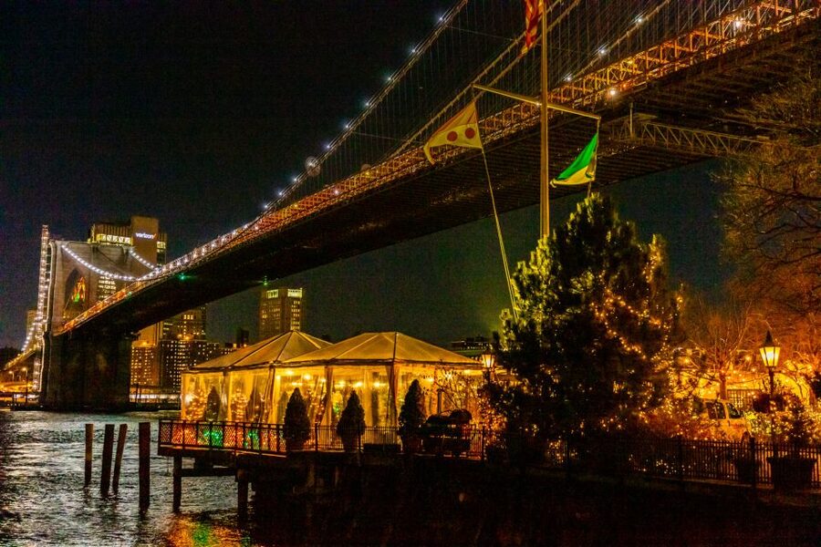 From Manhattan: 4-Hour Dyker Heights Holiday Lights Bus Tour - Meeting at 566 10th Avenue