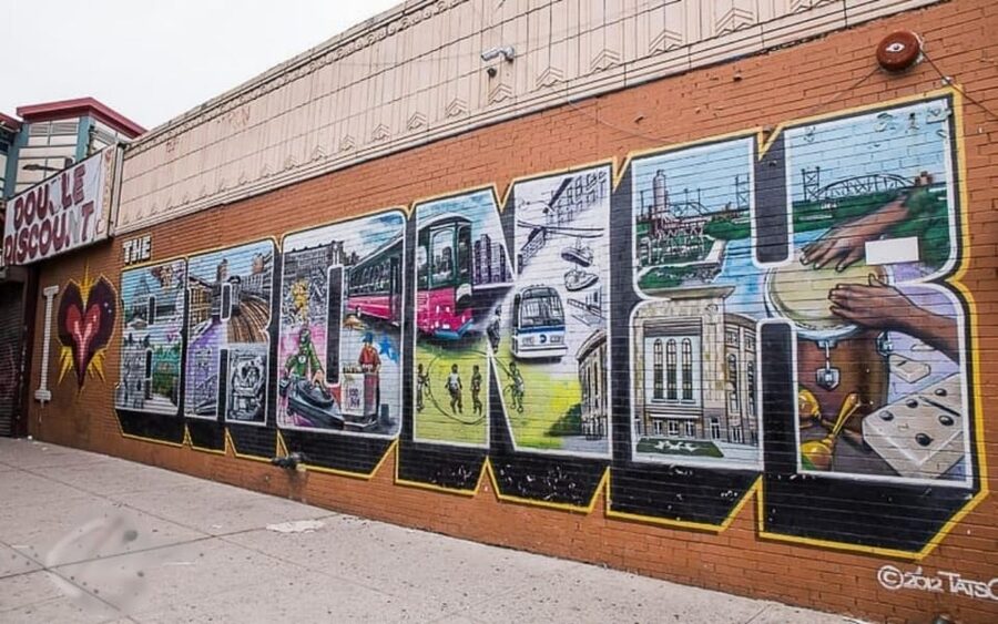 From Manhattan: 5-Hour Bronx, Queens, and Brooklyn Bus Tour - Queens, Malba, and the Unisphere