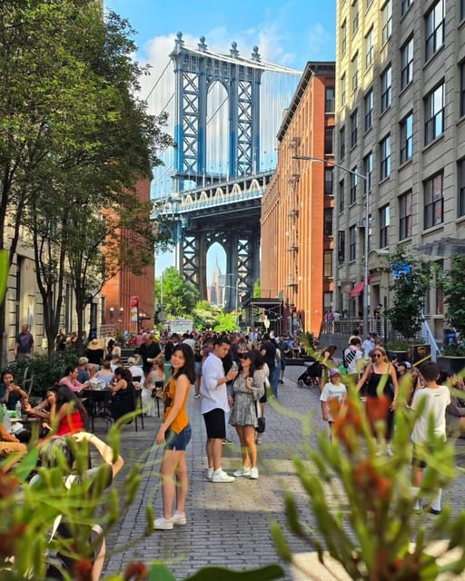 From Manhattan: 5-Hour Bronx, Queens, and Brooklyn Bus Tour - The guides are the main strength