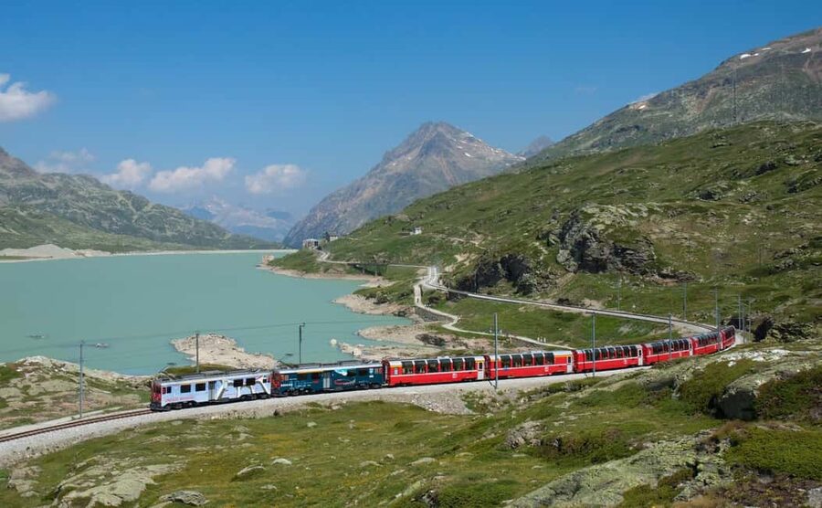 From Milan: Bernina Express Train and St. Moritz Tour by Bus - Tirano: a useful Italian pause