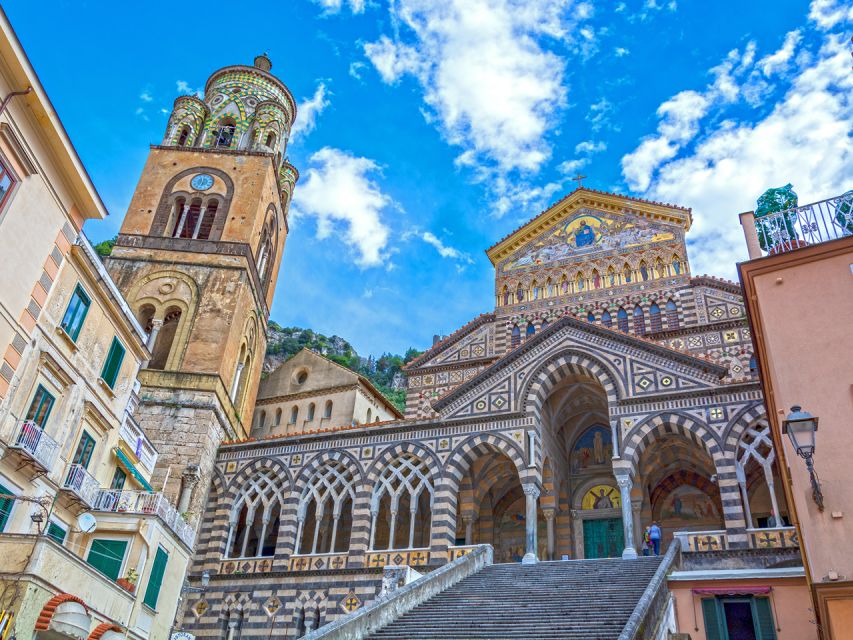 From Pompei: Amalfi Coast by bus - Sorrento: one hour for a first taste