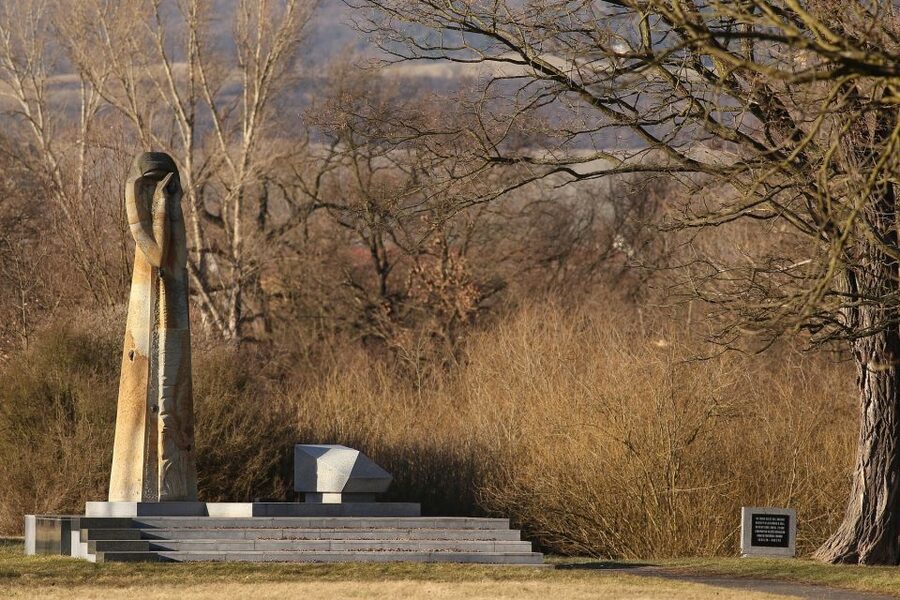 From Prague: All-inclusive Bus Tour to Terezin Memorial - Terezin town, the crematorium, and the wider memorial