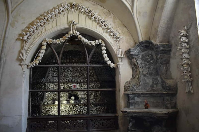 From Prague: Half-Day Coach Tour to Kutná Hora - A short walk through the medieval town