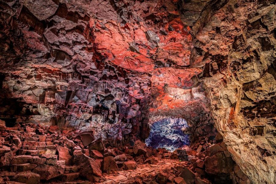 From Reykjavik: Raufarhólshellir Lava Tunnel by Bus - Is three hours enough?