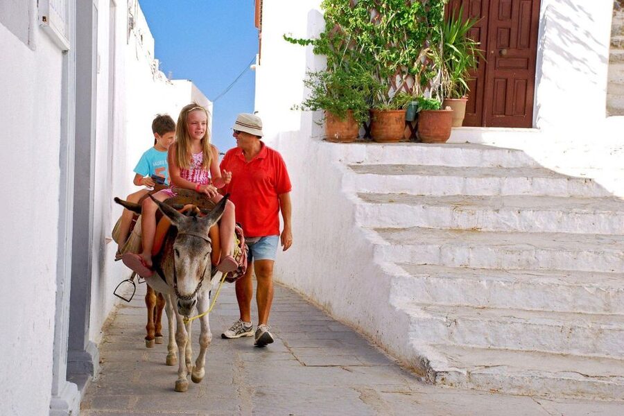 From Rhodes City: Evening Bus Trip To Lindos - Pickup from Rhodes hotels and city meeting points