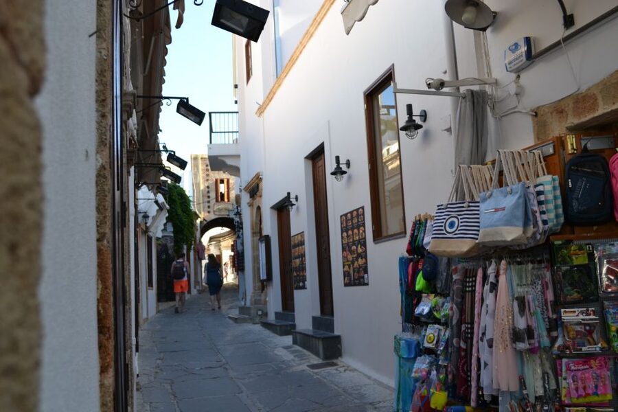 From Rhodes: Lindos and 7 Springs Valley Bus Tour - Who will enjoy this tour most