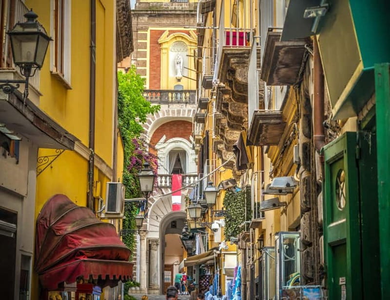 From Rome: Pompei & Sorrento| Expert Guide and Exclusive Bus - Lunch near Pompeii, with a choice to keep it flexible
