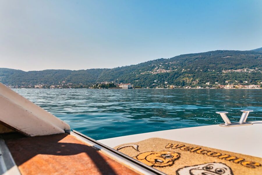From Stresa: 2 Borromean Islands Hop-on Hop-off Boat Tour - What the $14 price really covers