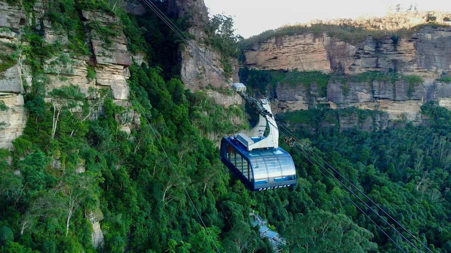 From Sydney: Blue Mountains Day Tour & Hop-on, Hop-off Tour - Echo Point and the Three Sisters