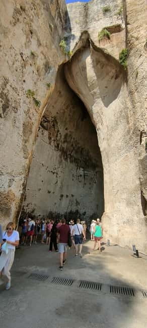 From Taormina: Syracuse and Noto Guided Day Trip by Bus - Ortigia, where Syracuse meets the sea