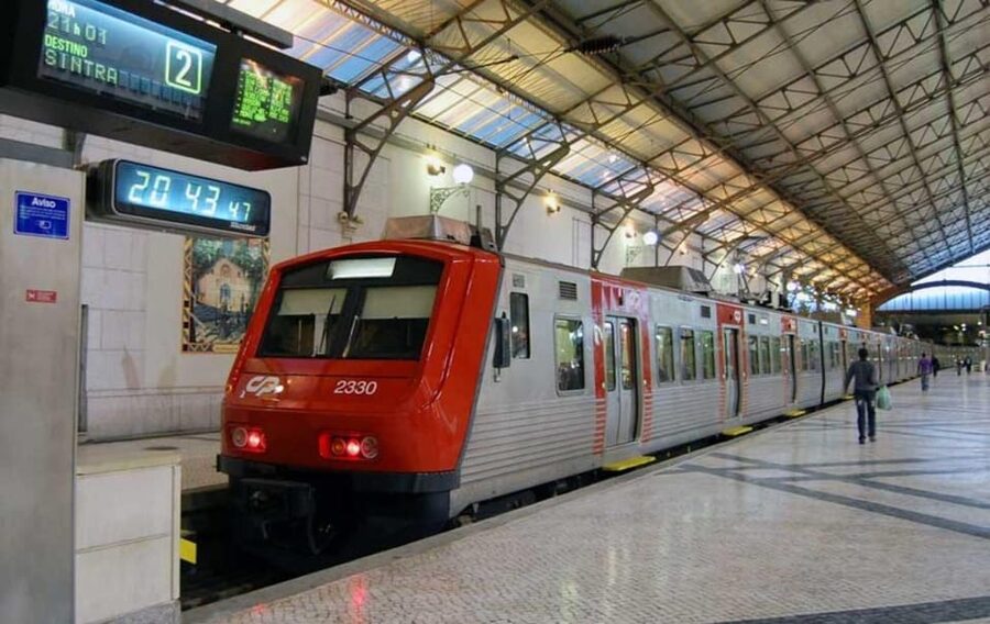 From/To Lisbon: Sintra Hop-on Hop-off Tickets + Audio Guide - How to plan your eight hours