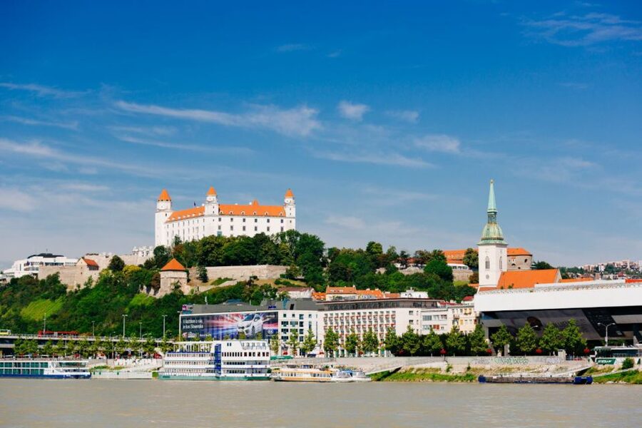 From Vienna: Guided Tour to Bratislava with Speed Boat Ride - Seeing the old town with a local guide
