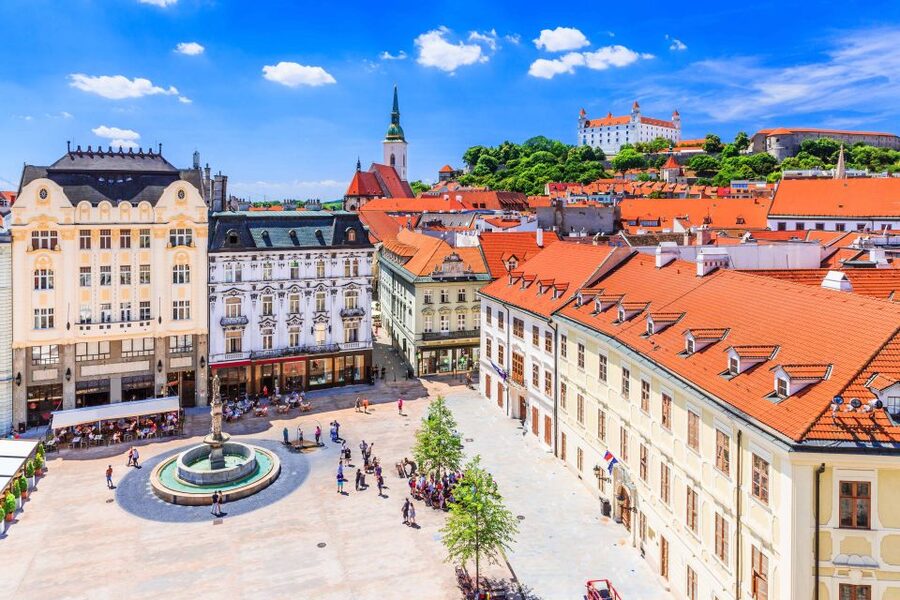 From Vienna: Roundtrip Bus to Bratislava with Walking Tour - Why Bratislava works so well as a day trip from Vienna