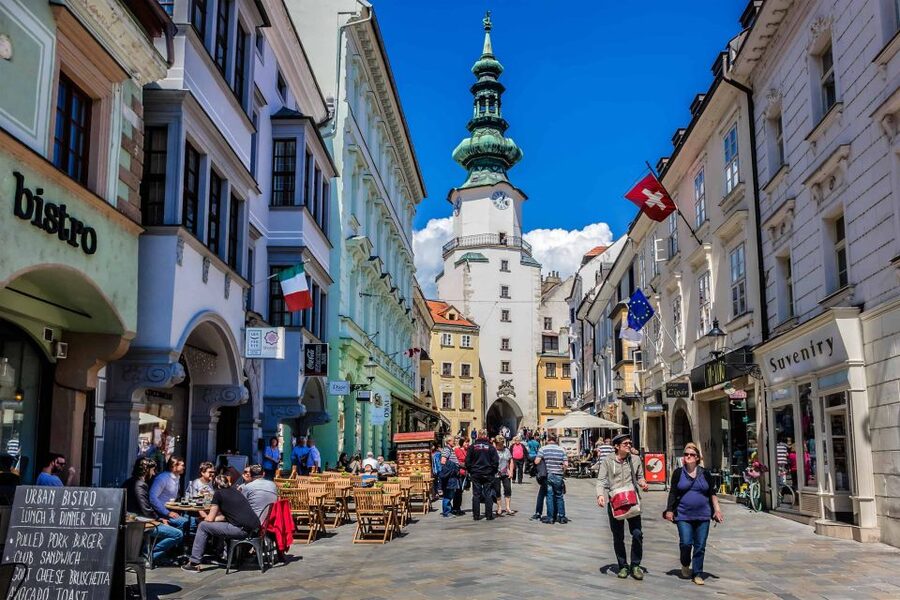 From Vienna: Roundtrip Bus to Bratislava with Walking Tour - Arriving in Bratislava and getting your bearings