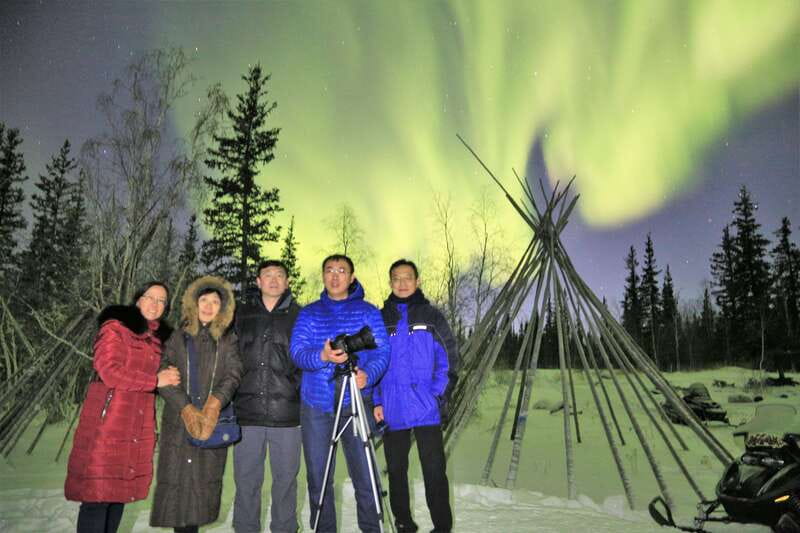 From Yellowknife: Northern Lights Bus Tour with Photos - Leaving Yellowknife for the Ingraham Trail