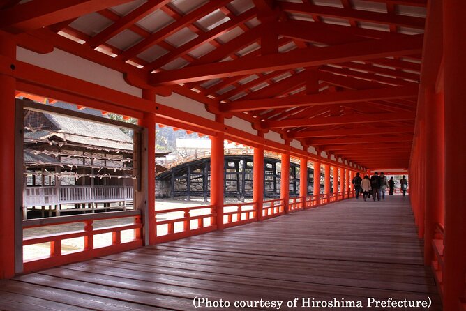 Full Day Hiroshima and Miyajima Bus Tour from Hiroshima - Miyajima and the Sacred Itsukushima Shrine
