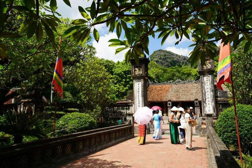 Full Day Hoa Lu - Tam Coc - Mua Cave/Buffet/Tour Guide/Bus - Cancellation and booking flexibility