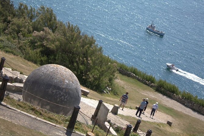 Full Day Jurassic Coast Mini-Coach Tour from Bournemouth - Three hours at Durdle Door and Lulworth Cove