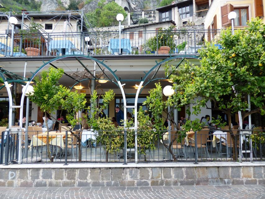 Full-Day Lake Garda Tour: Bus & Public Boat with Guide - The tour in five useful points