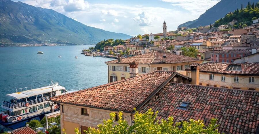Full-Day Lake Garda Tour: Bus & Public Boat with Guide - Why this is a smart way to see Lake Garda