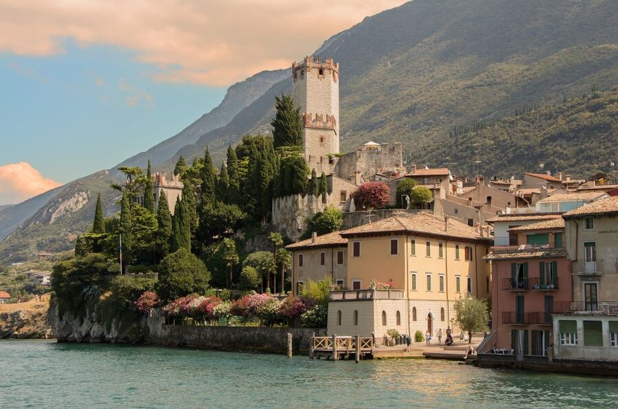 Full-Day Lake Garda Tour: Bus & Public Boat with Guide - The Monday route: Salò, Sirmione, and Lazise