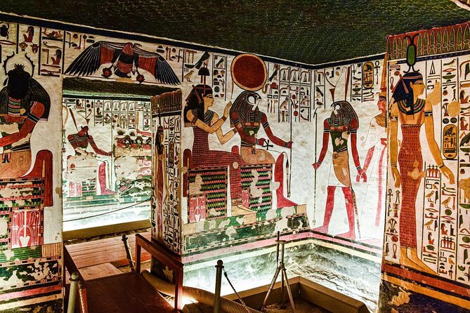 Full-Day Super Luxor Valley of Kings Tour from Hurghada by Bus - Lunch and the value of the $70 price