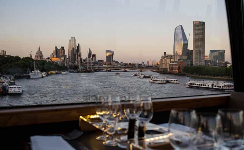 Gastronomic 6-course fine-dining dinner on Luxury London Bus - Key points to know before booking