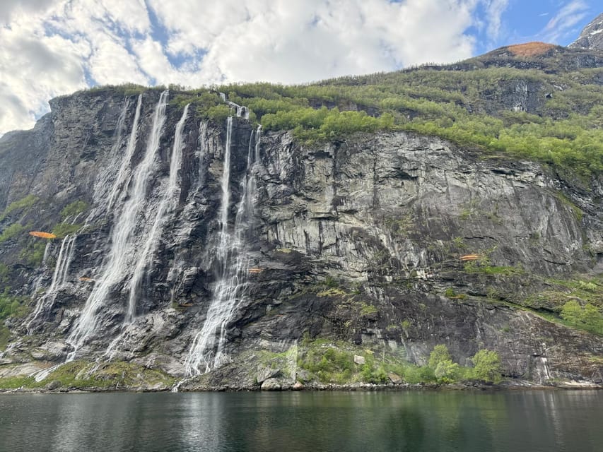 Geiranger Dalsnibba: mini bus tour - Reaching the Dalsnibba viewpoint