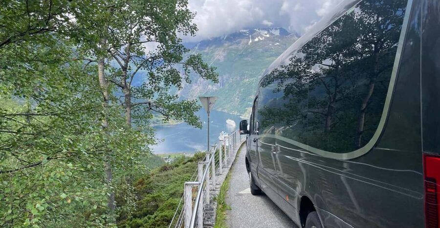 Geiranger Dalsnibba: mini bus tour - The return to Geiranger and what to do afterward