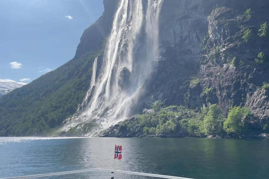 Geiranger to Ålesund Bus Tour (one way) - Eagle Road and the view above Geirangerfjord