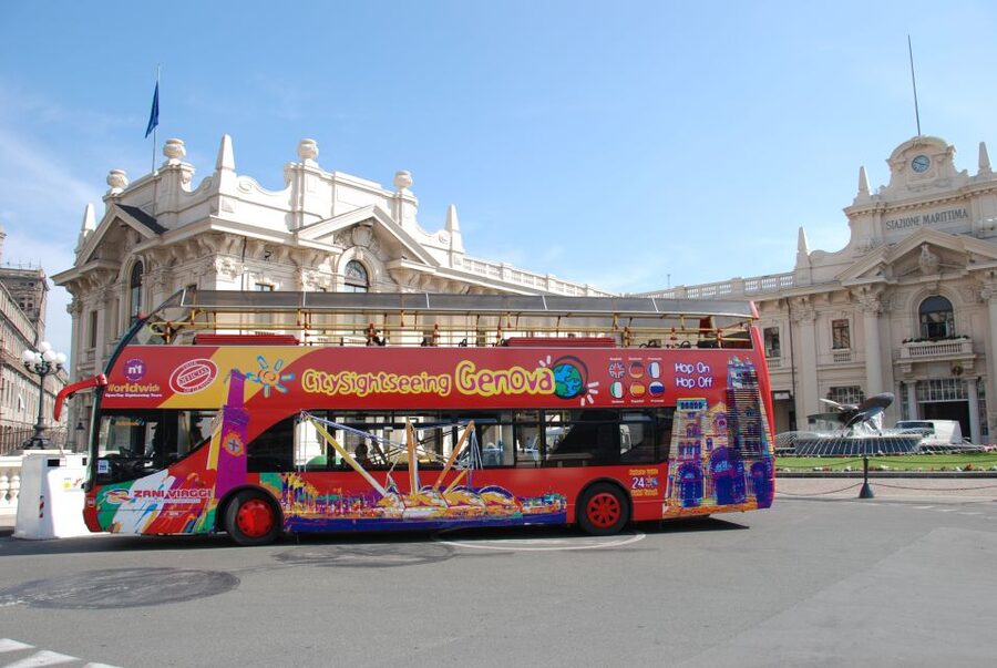 Genoa: Hop-on Hop-off Tour Ticket - Crowds, weather, and bus timing