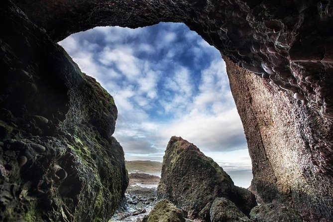 Giant's Causeway Tour from Belfast - Luxury Bus + Castles Tour - Walking the Giant’s Causeway