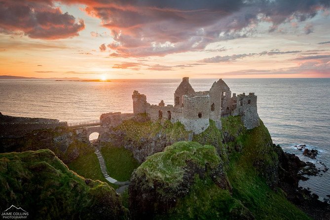 Giant's Causeway Tour from Belfast - Luxury Bus + Castles Tour - Guides make or break the long road hours