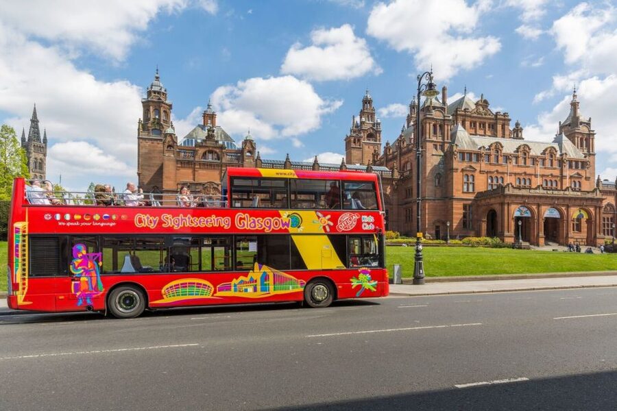 Glasgow: City Sightseeing Hop-On Hop-Off Bus Tour - Start at George Square, then head toward the cathedral