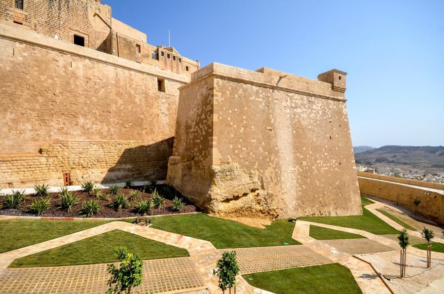 Gozo Day Pass Ferry and Hop-on Hop-off buses with audio Tour - Purple route: Victoria, Dwejra, and Xlendi