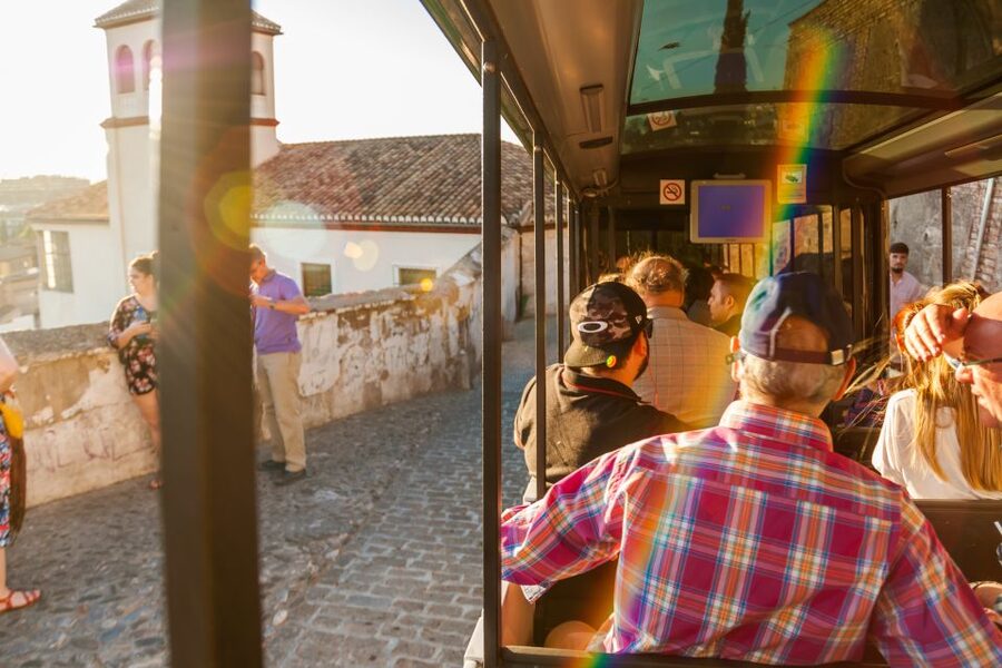 Granada City Train 1 or 2-Day Hop-On Hop-Off Ticket - Key points before you board