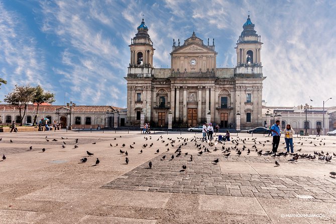 Guatemala city Walking Tour and public bus - Starting at Centro Cívico with a useful city overview
