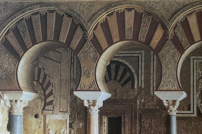 Guided tour of Medina Azahara in Spanish with Bus. Official Guides - The car park shuttle keeps the visit simple