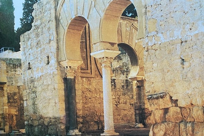 Guided tour of Medina Azahara in Spanish with Bus. Official Guides - What the $41.80 price really covers