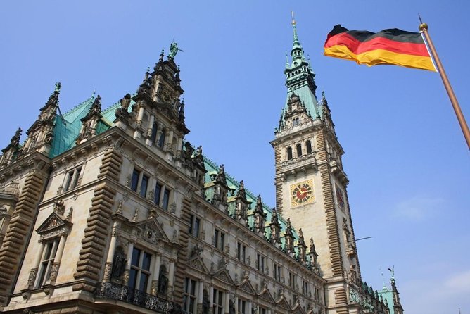 Hamburg: Hop-On Hop-Off Tour - Yellow Double Decker - Key points before you board