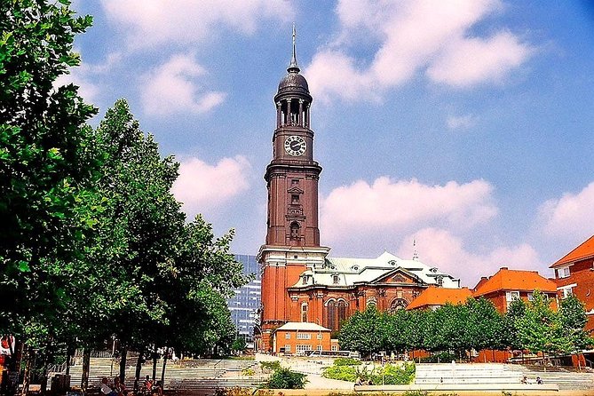 Hamburg: Hop-On Hop-Off Tour - Yellow Double Decker - What this Hamburg bus tour actually gives you