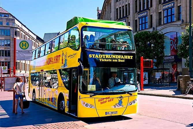 Hamburg: Hop-On Hop-Off Tour - Yellow Double Decker - Auf dem Sande brings you into HafenCity